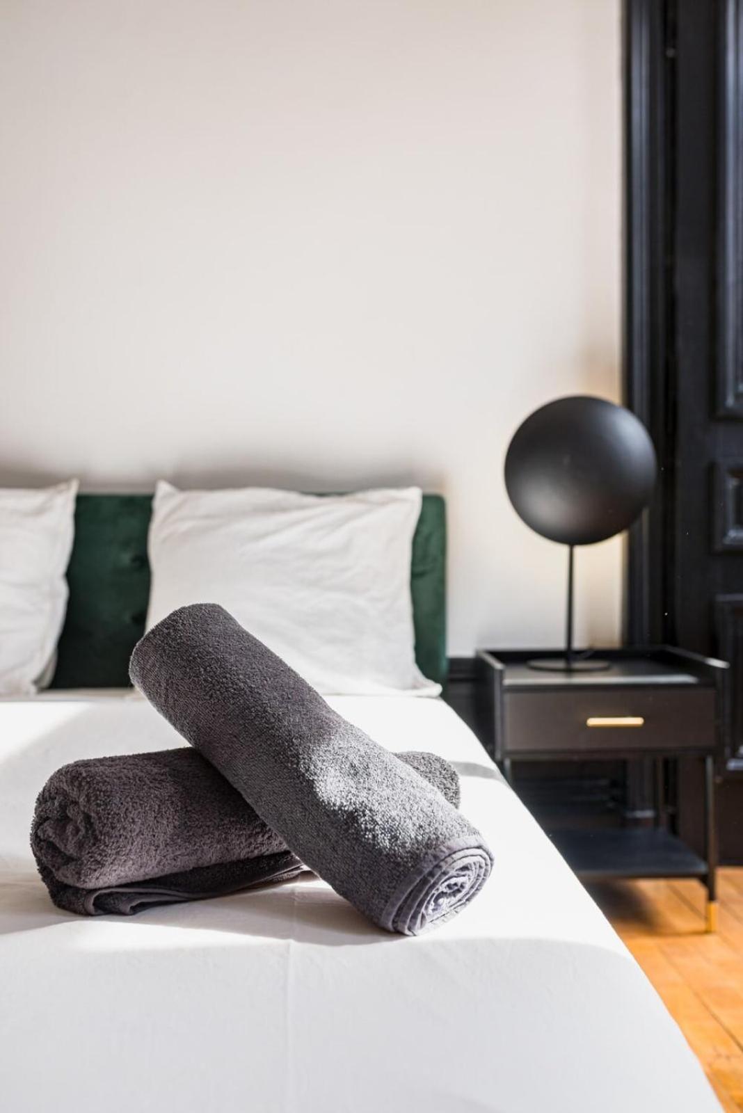 Esmeralda Hypercentre - Chic Et Paisible Appartement *