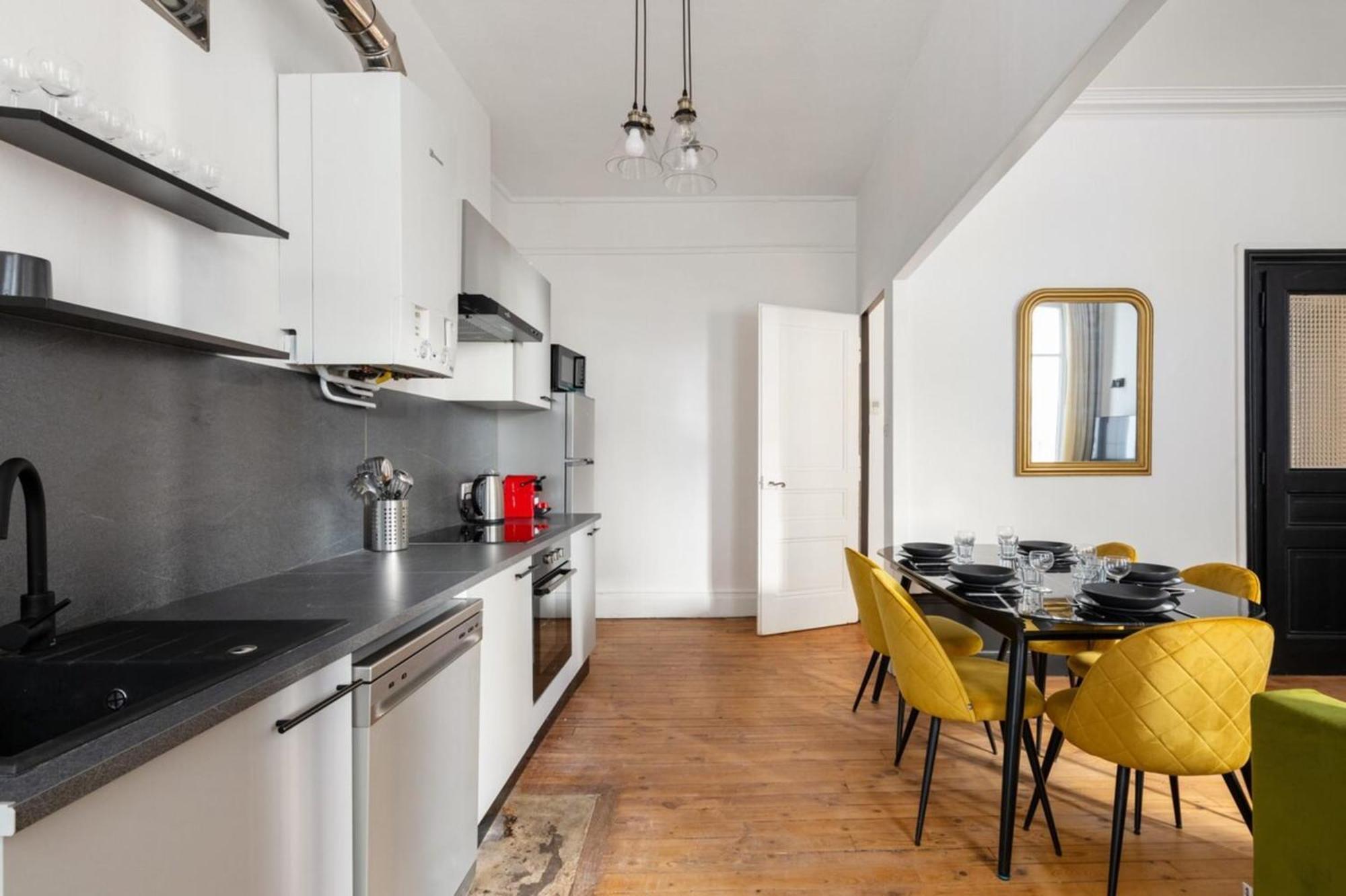 Esmeralda Hypercentre - Chic Et Paisible Appartement *